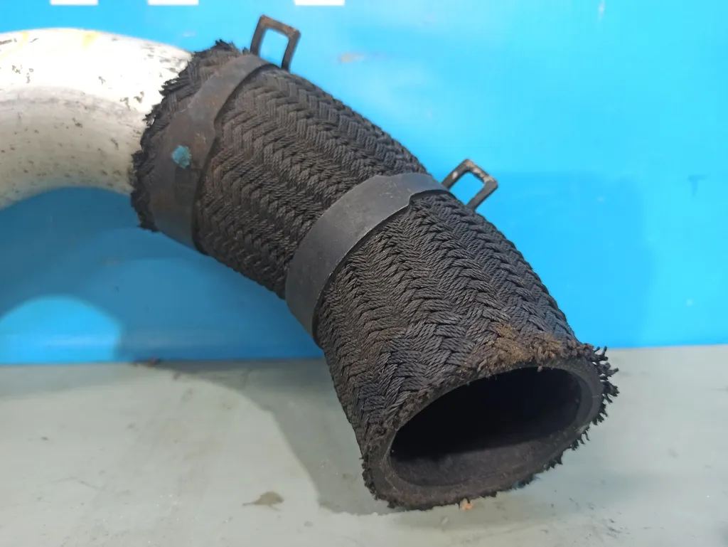 Патрубок интеркулера Hyundai Grand Starex 2007-2015