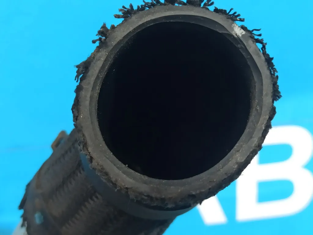 Патрубок интеркулера Hyundai Grand Starex 2007-2015