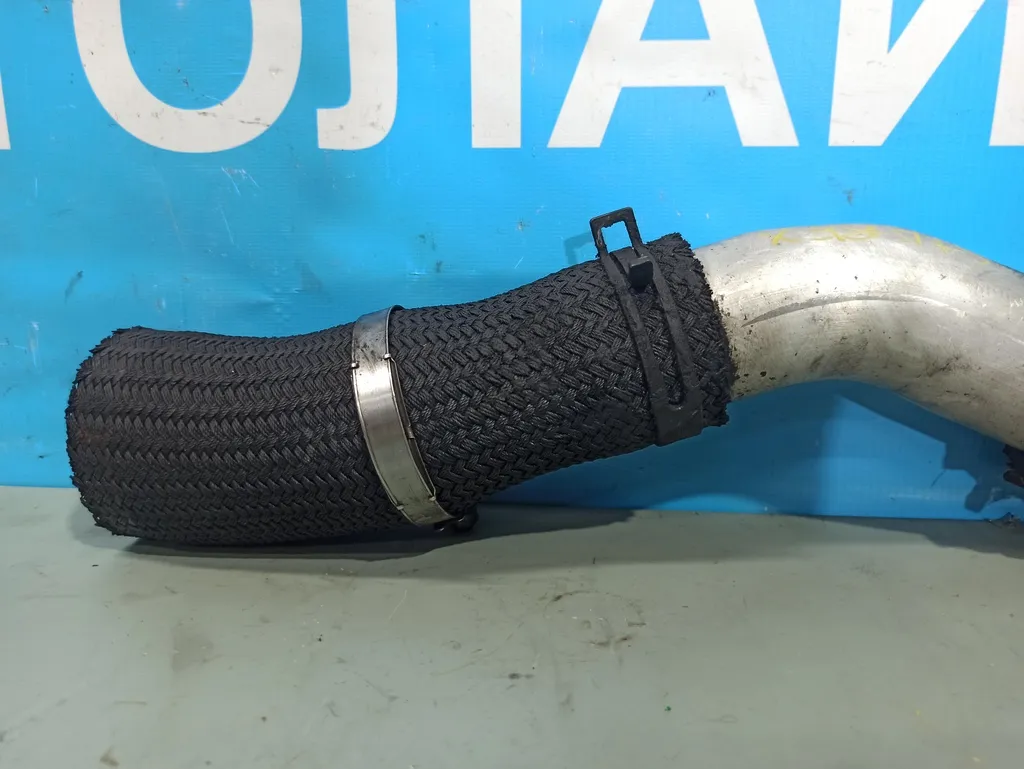 Патрубок интеркулера Hyundai Grand Starex 2007-2015