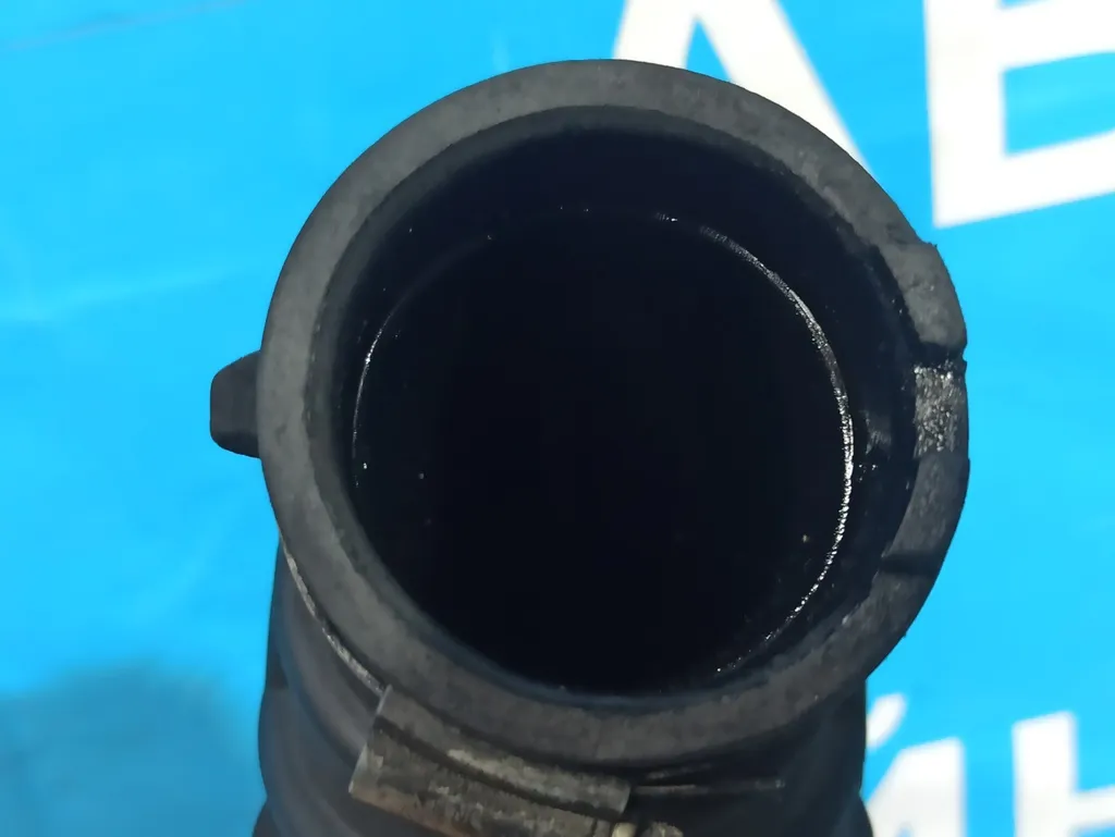 Патрубок воздушного фильтра Hyundai Grand Starex 2007-2015