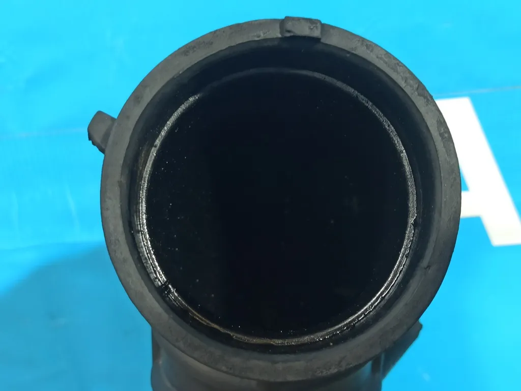 Патрубок воздушного фильтра Hyundai Grand Starex 2007-2015