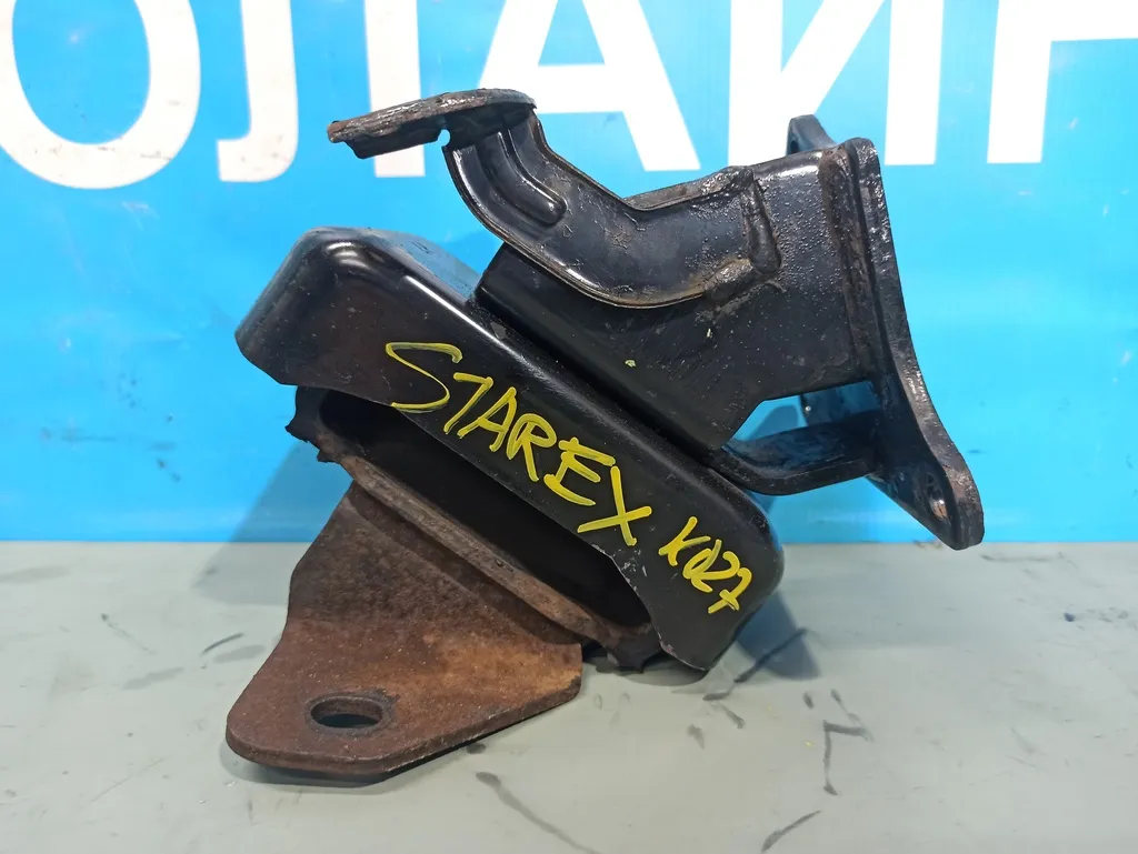 Опора двигателя левая Hyundai Grand Starex 2007-2015