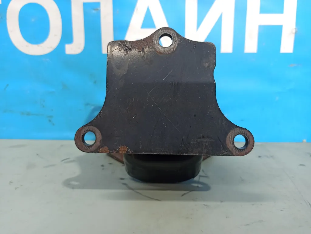 Опора двигателя левая Hyundai Grand Starex 2007-2015