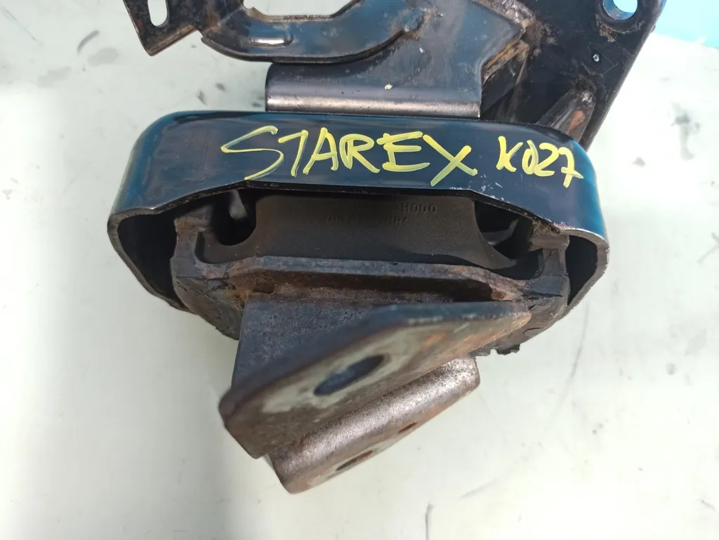 Опора двигателя левая Hyundai Grand Starex 2007-2015