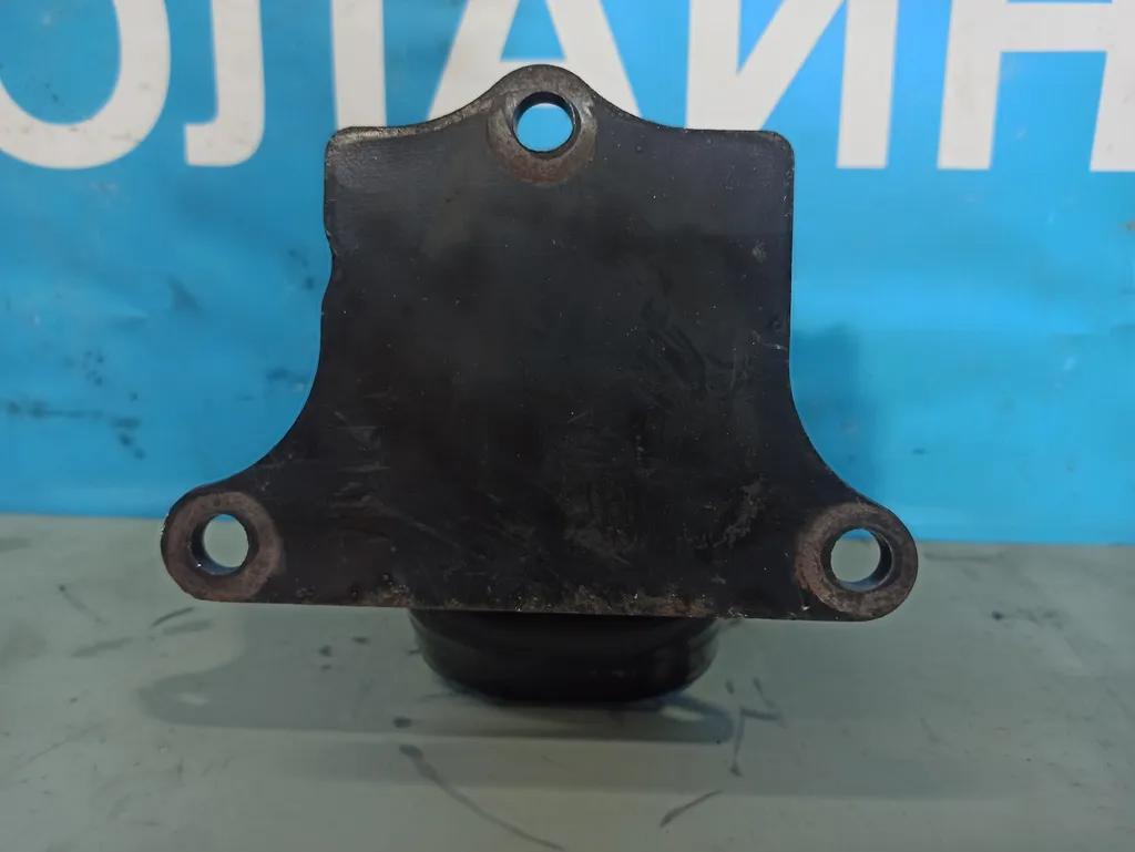 Опора двигателя правая Hyundai Grand Starex 2007-2015
