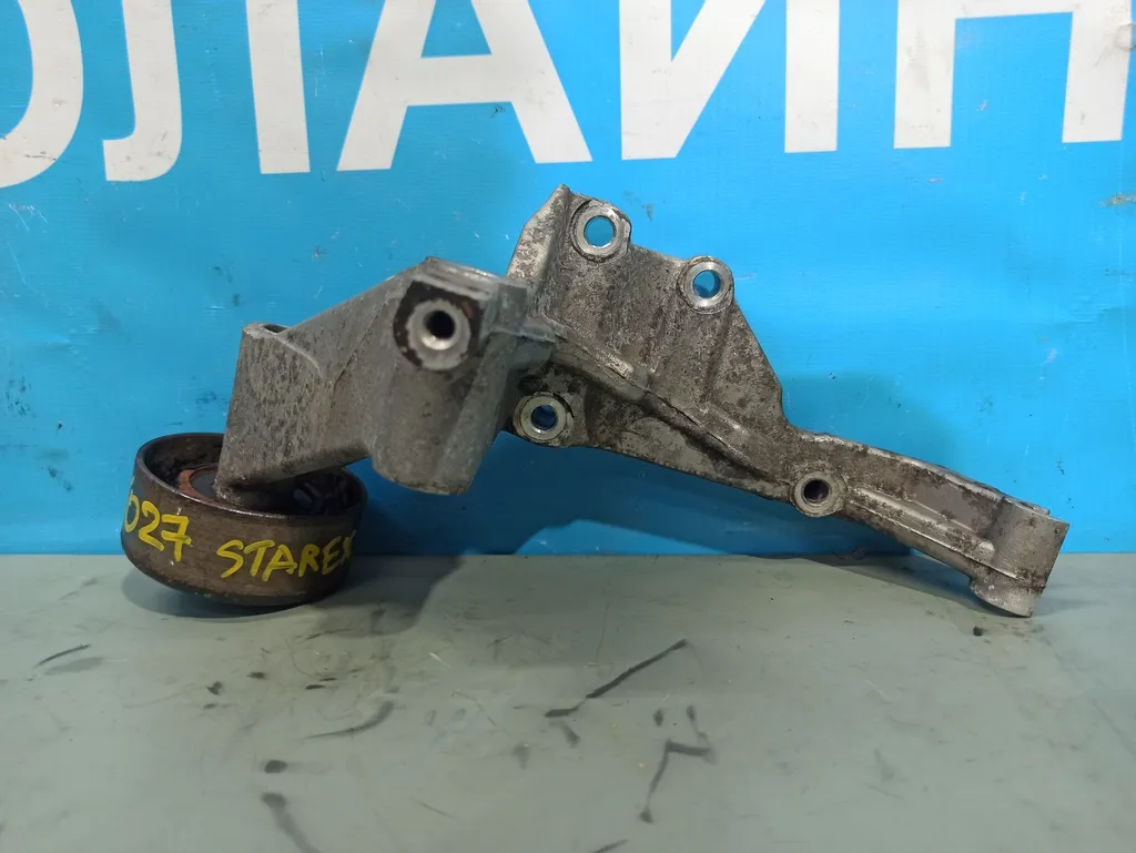 Кронштейн генератора Hyundai Grand Starex 2007-2015