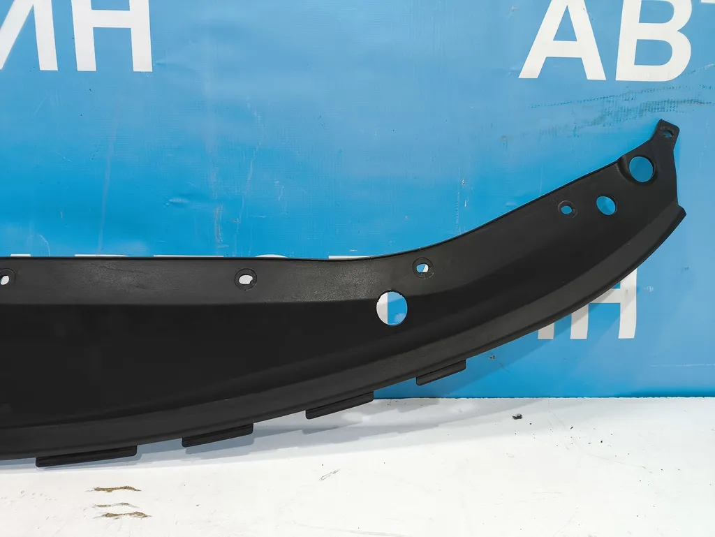 Кожух замка капота Hyundai Grand Starex 2007-2015