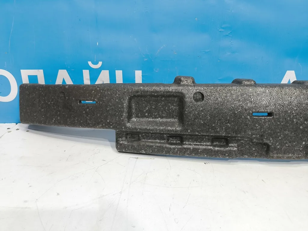 Абсорбер переднего бампера Hyundai Grand Starex 2007-2015