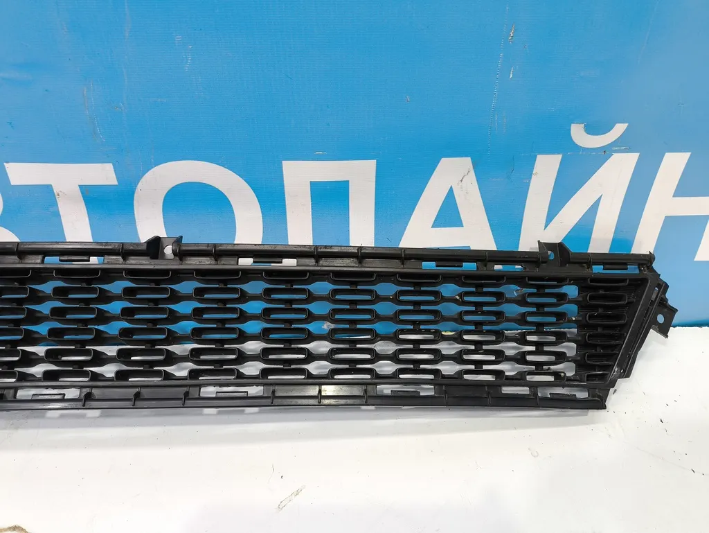 Решетка бампера Kia Ceed 2 JD 2015-2018