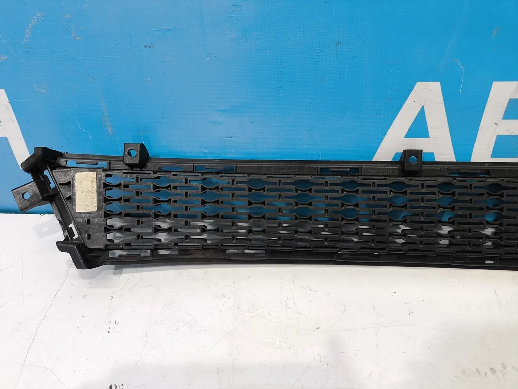 Решетка бампера Kia Ceed 2 JD 2015-2018