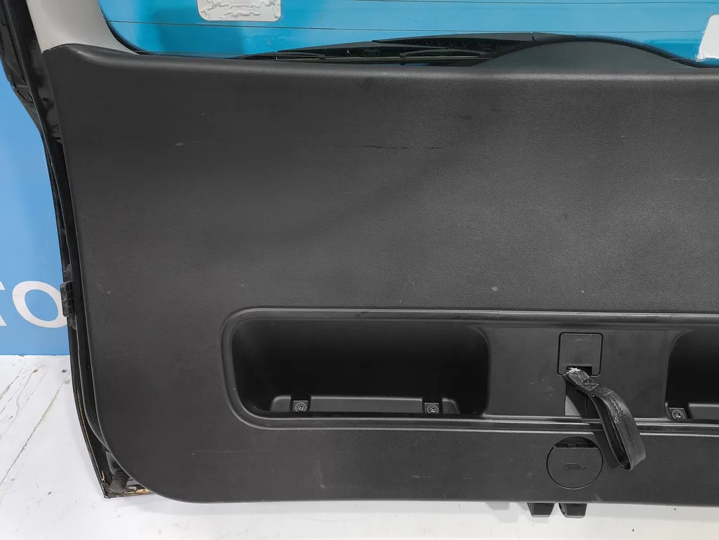 Обшивка крышки багажника Kia Ceed 1 2010-2012