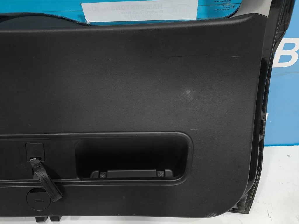 Обшивка крышки багажника Kia Ceed 1 2010-2012