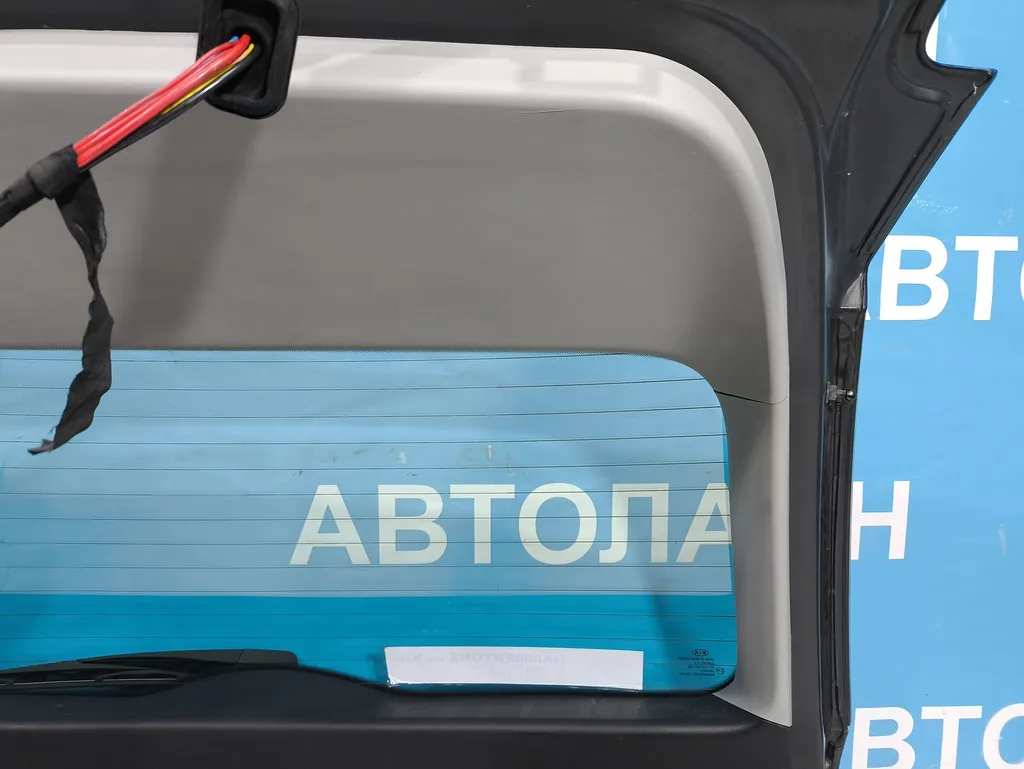 Обшивка крышки багажника Kia Ceed 1 2010-2012