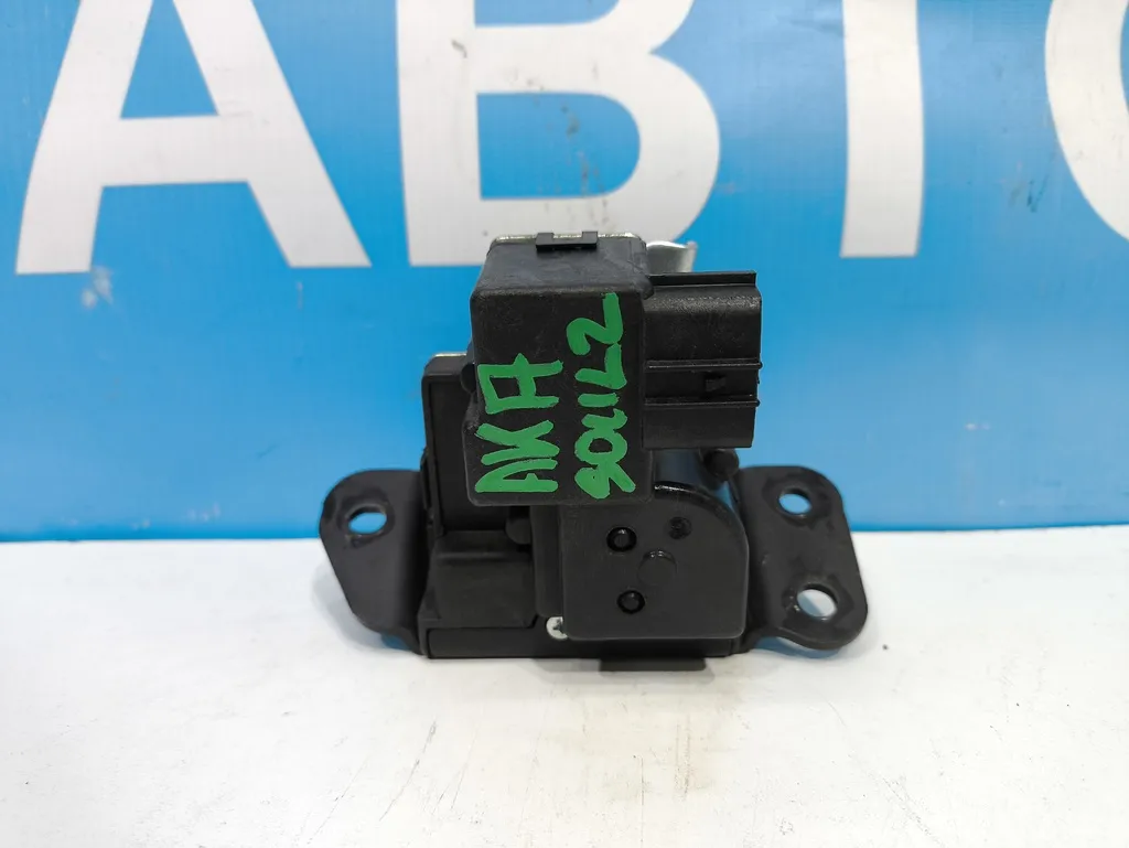 Замок багажника Kia SOUL 2 2013-2016