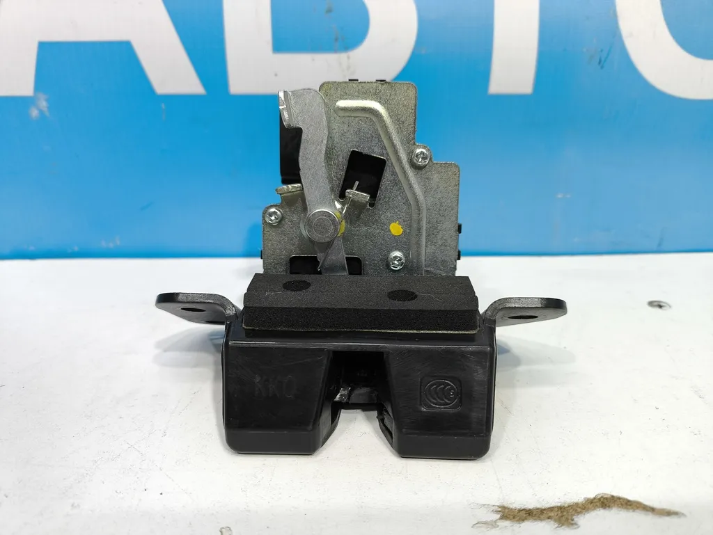 Замок багажника Kia SOUL 2 2013-2016