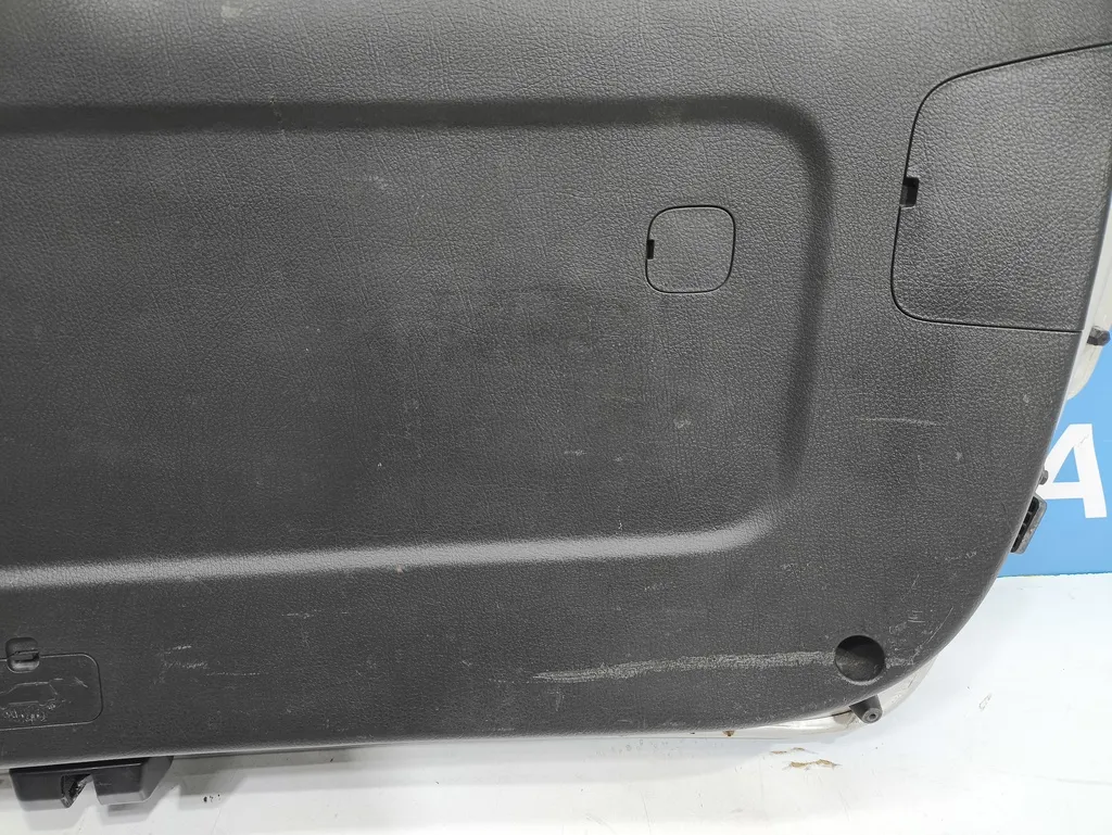Обшивка крышки багажника Kia Sorento 2 XM FL 2012-2020