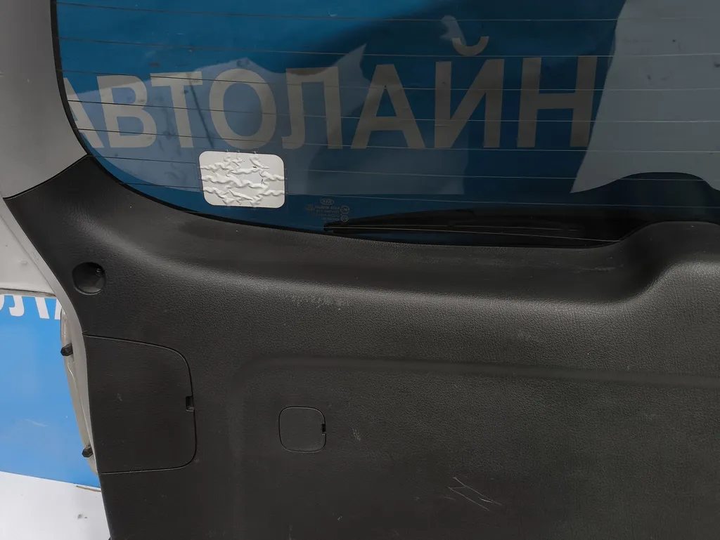 Обшивка крышки багажника Kia Sorento 2 XM FL 2012-2020