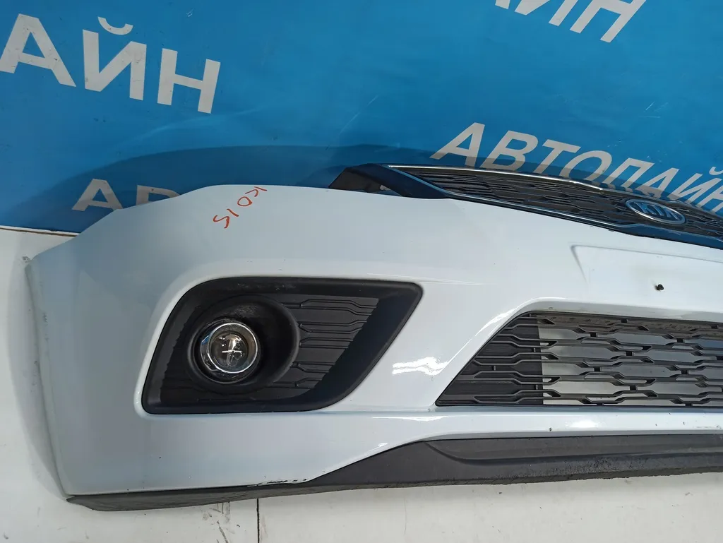Бампер передний Kia Ceed 1 2010-2012
