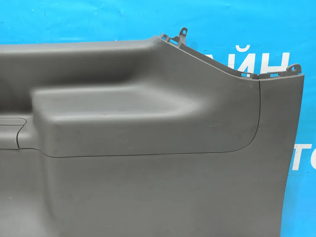 Обшивка багажника Hyundai Grand Starex 2007-2015