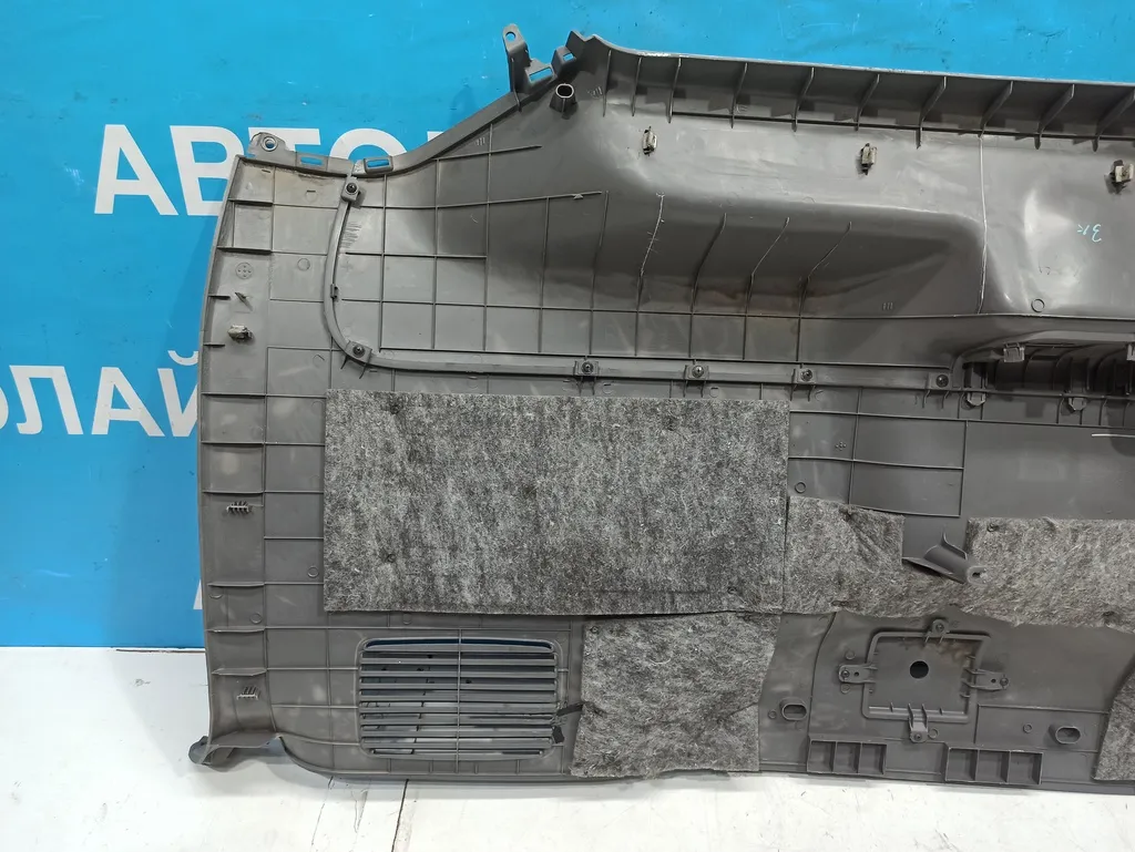 Обшивка багажника Hyundai Grand Starex 2007-2015