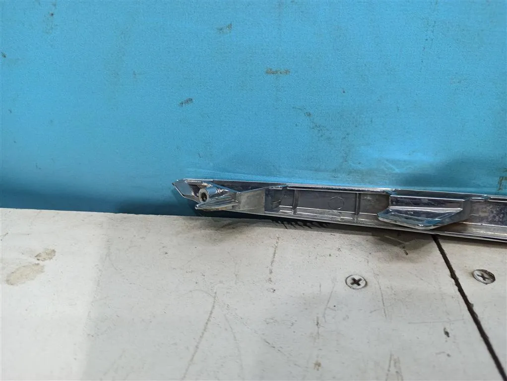 Молдинг бампера передний Lada  Vesta 2015- н.в.