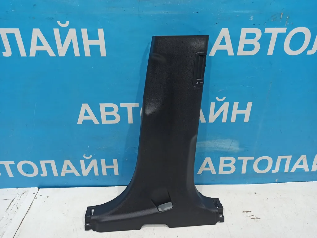 Обшивка средней стойки правой Hyundai Santa Fe 3 DM 2015-2018 Рестайли