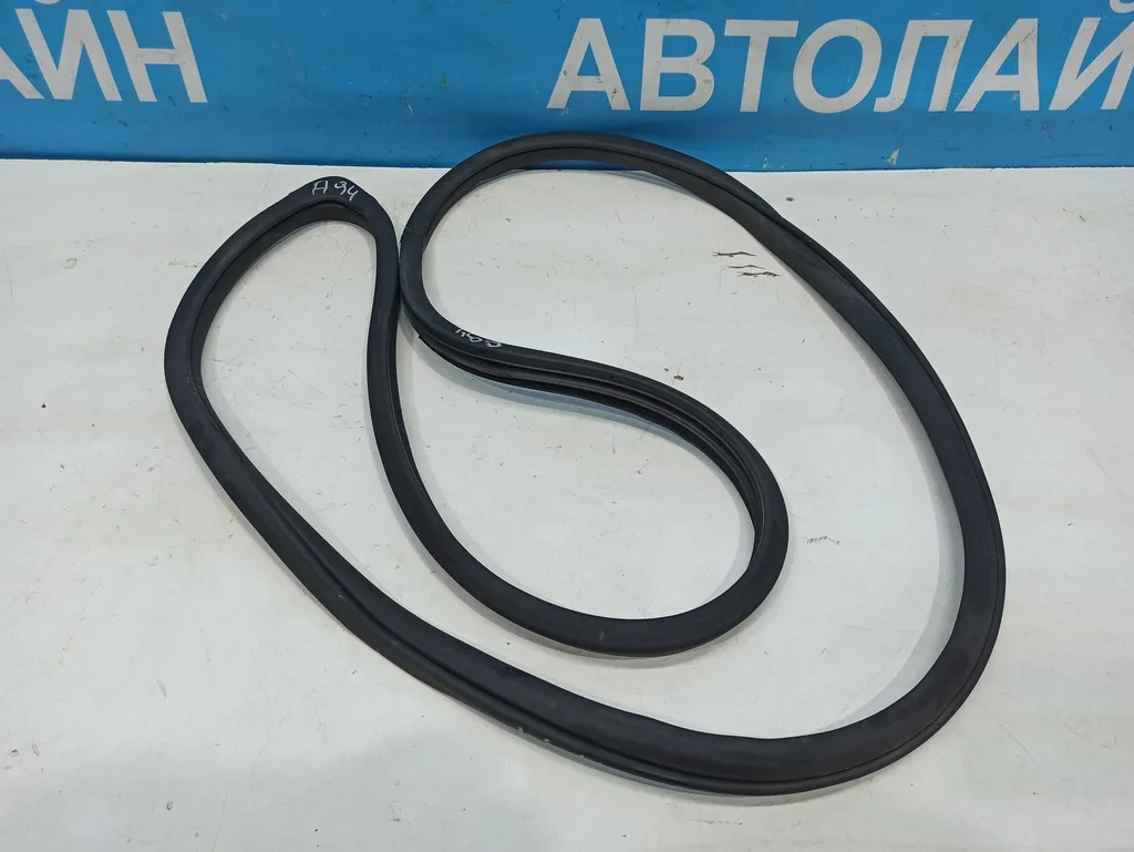 Уплотнитель дверного проема Hyundai Santa Fe 3 DM 2015-2018 Рестайлинг