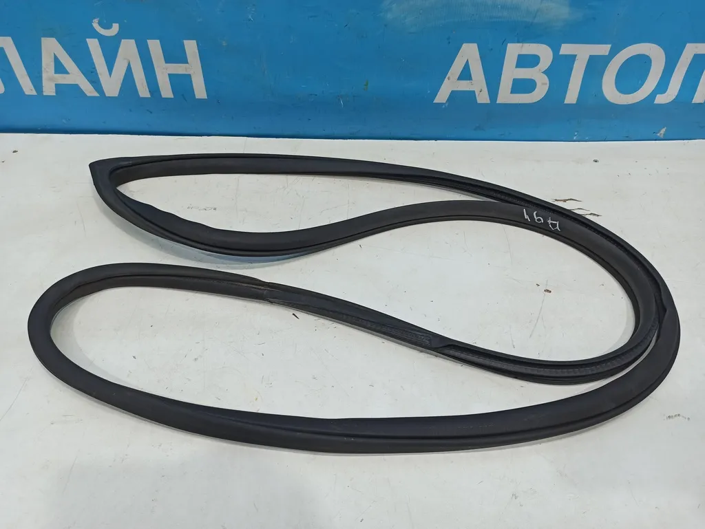 Уплотнитель дверного проема Hyundai Santa Fe 3 DM 2015-2018 Рестайлинг