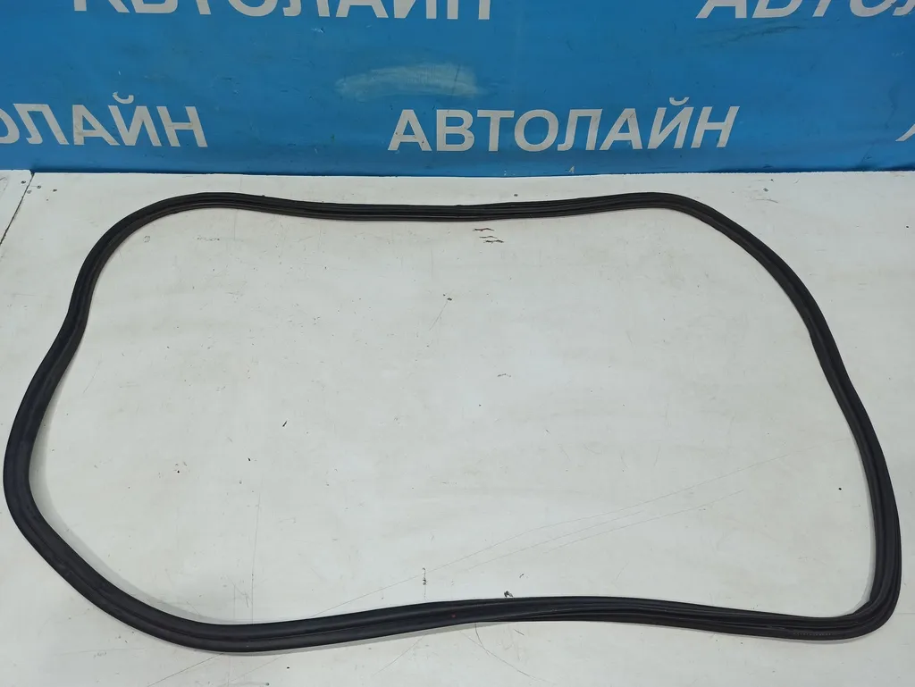 Уплотнитель крышки багажника Hyundai Santa Fe 3 DM 2015-2018 Рестайлин