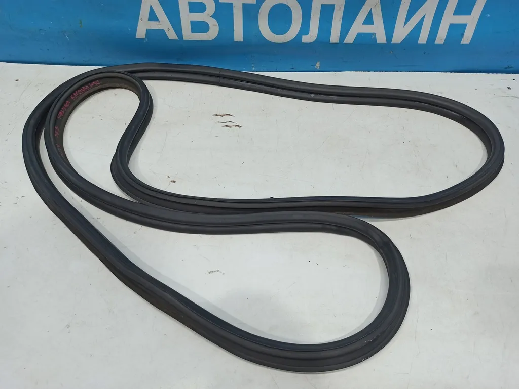 Уплотнитель крышки багажника Hyundai Santa Fe 3 DM 2015-2018 Рестайлин