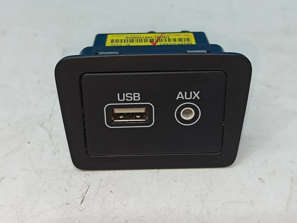 Блок AUX USB Hyundai Santa Fe 3 DM 2015-2018 Рестайлинг