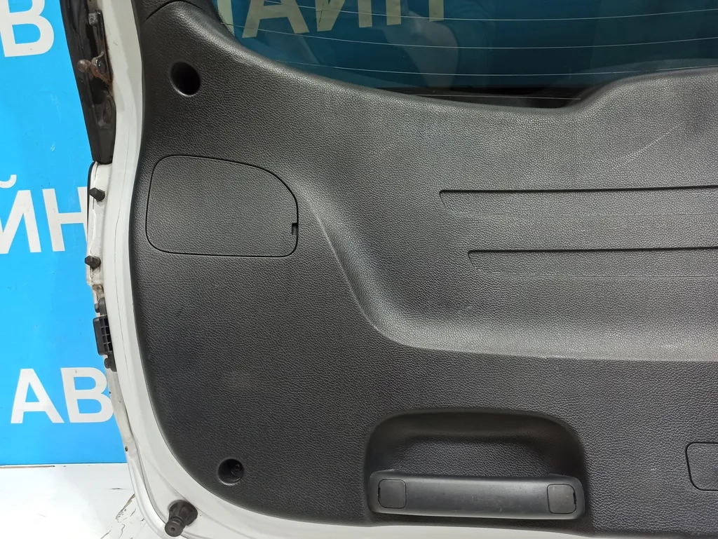 Обшивка двери багажника Hyundai Santa Fe 3 DM 2015-2018 Рестайлинг