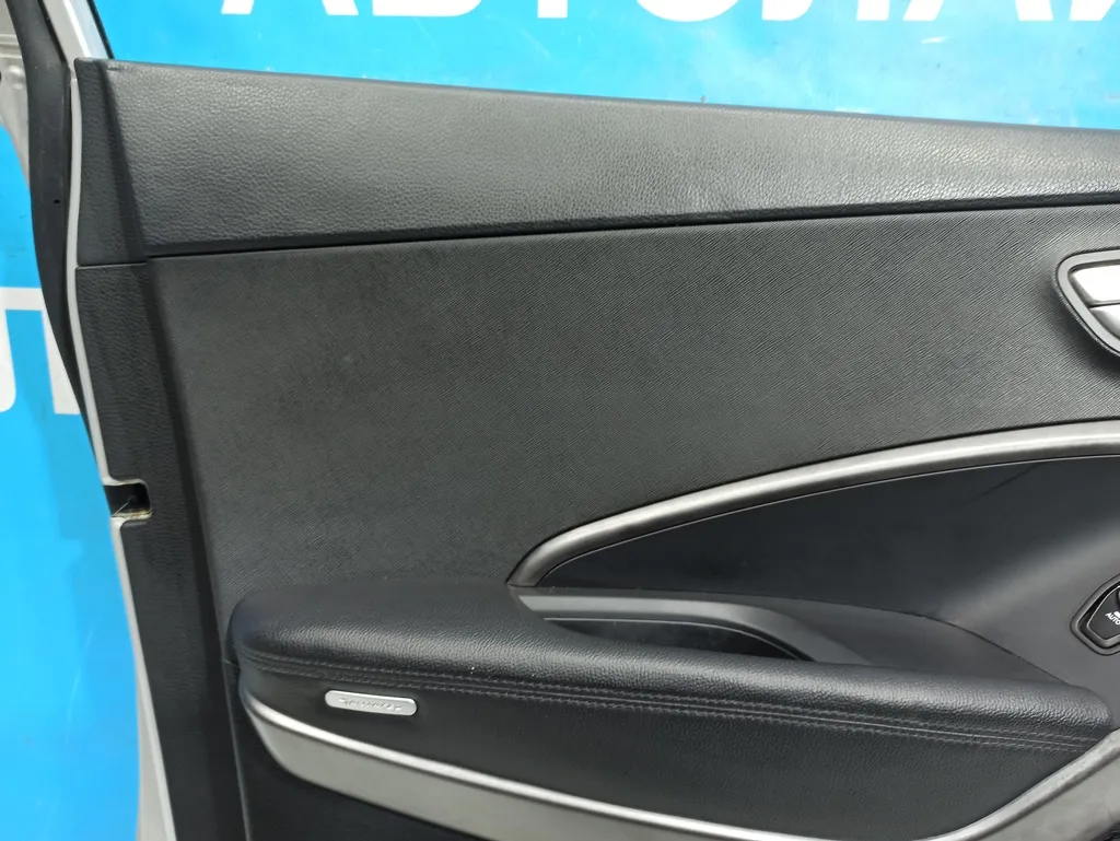 Обшивка двери передней левой Hyundai Santa Fe 3 DM 2015-2018 Рестайлин