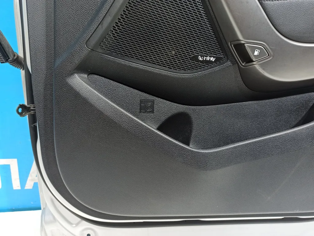 Обшивка двери передней правой Hyundai Santa Fe 3 DM 2015-2018 Рестайли