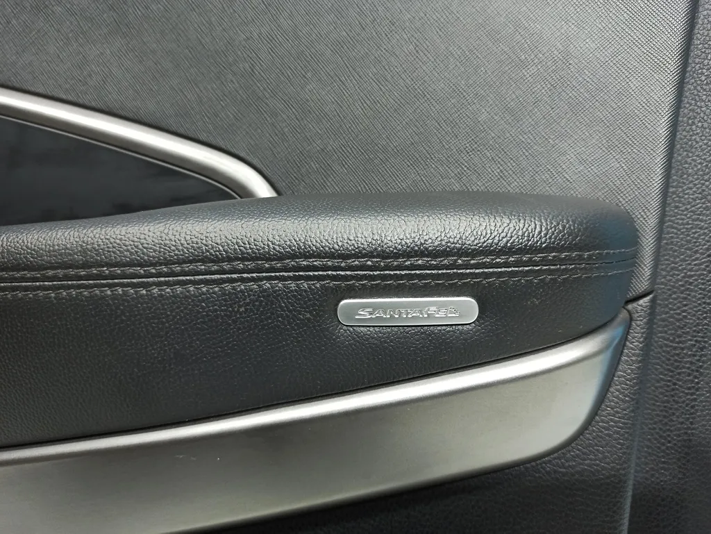 Обшивка двери передней правой Hyundai Santa Fe 3 DM 2015-2018 Рестайли