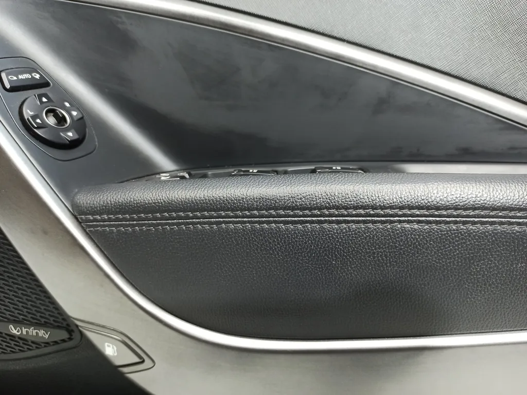 Обшивка двери передней правой Hyundai Santa Fe 3 DM 2015-2018 Рестайли