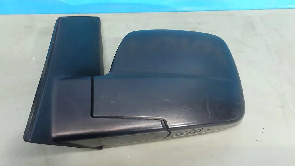 Зеркало левое Hyundai Grand Starex 2007-2015