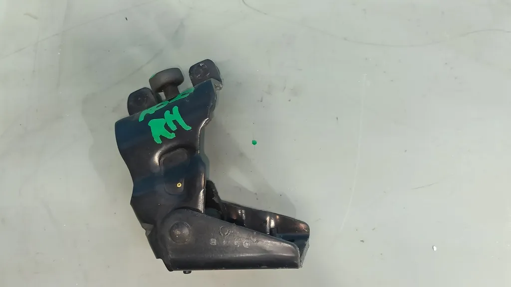 Ролик двери сдвижной средний Hyundai Grand Starex 2007-2015