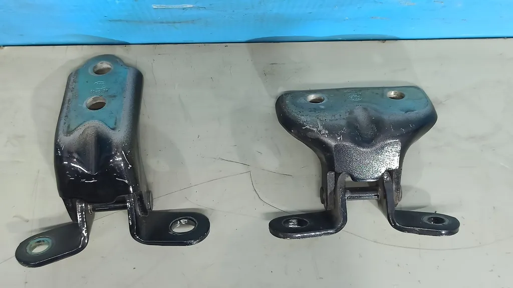 Петли двери передней левой Kia Ceed 2 JD 2015-2018