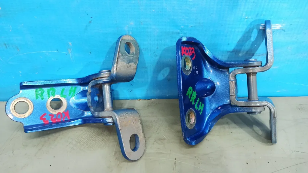 Петли двери задней левой Hyundai Tucson 3 2015-2018