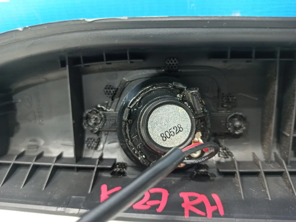 Твиттер правый Hyundai Grand Starex 2007-2015