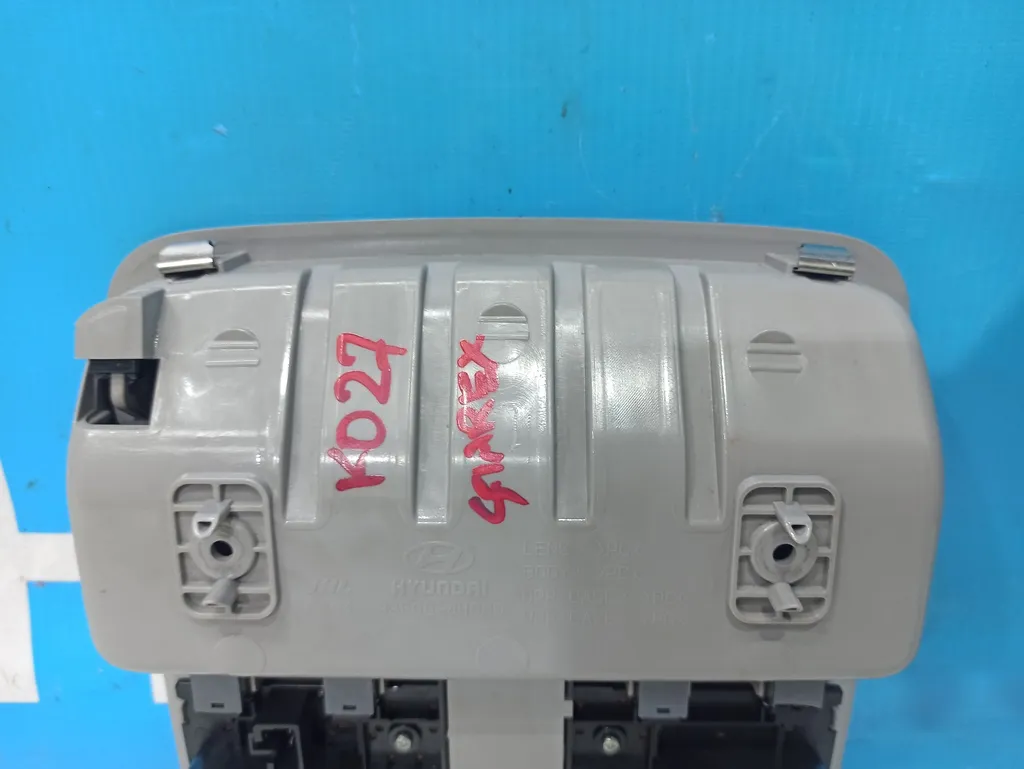 Плафон салонный передний Hyundai Grand Starex 2007-2015