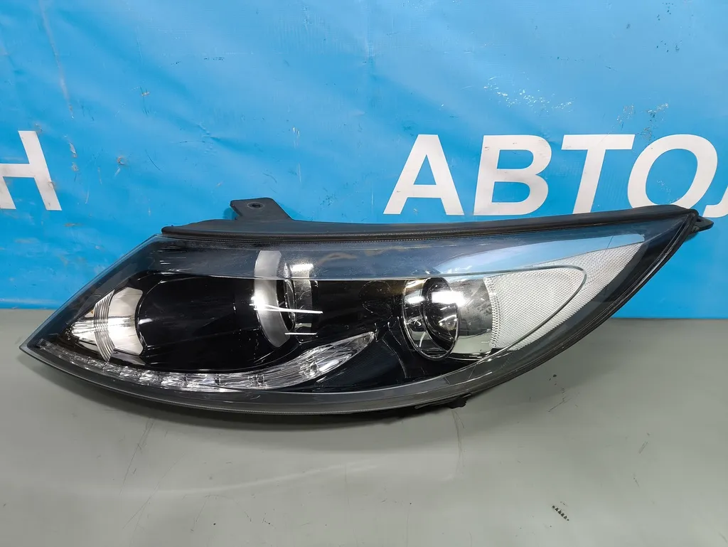 Фара левая Kia Sportage 3 2010-2014