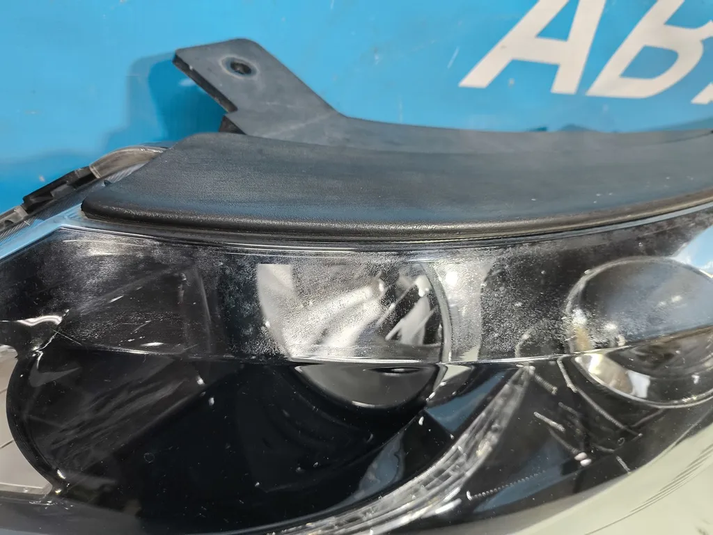 Фара левая Kia Sportage 3 2010-2014