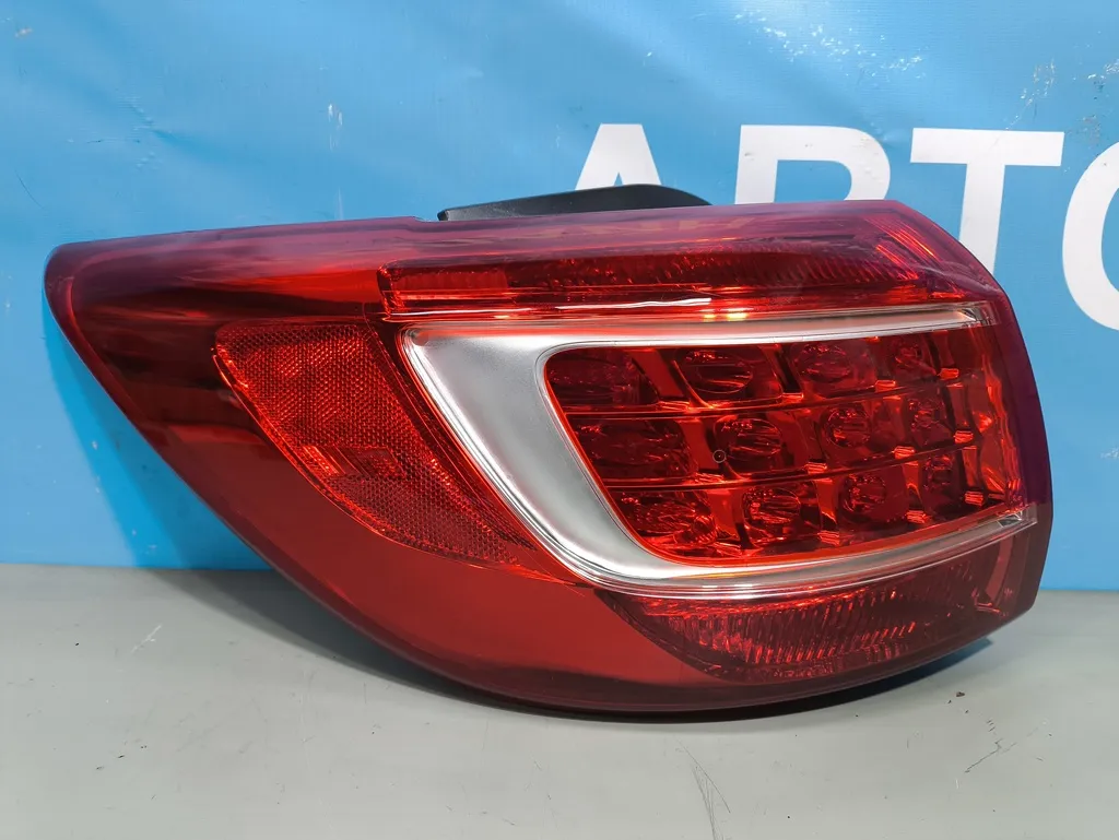 Фонарь внешний левый Kia Sportage 3 2010-2014