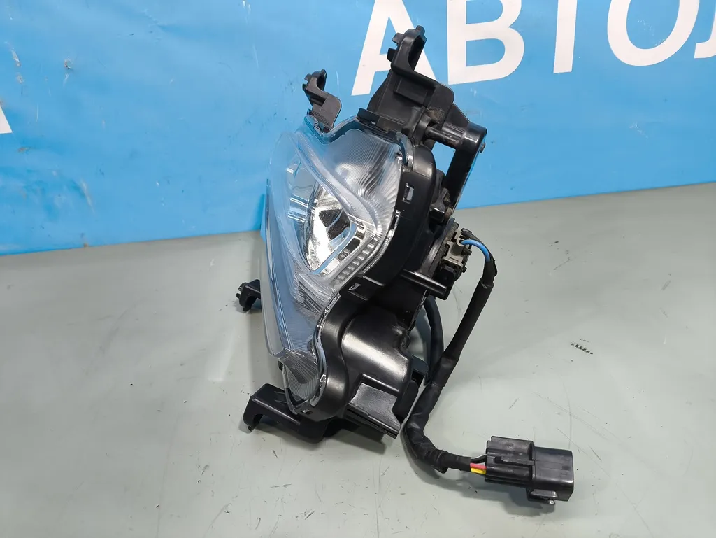 Фара противотуманная правая Hyundai Santa Fe 3 DM 2015-2018 Рестайлинг