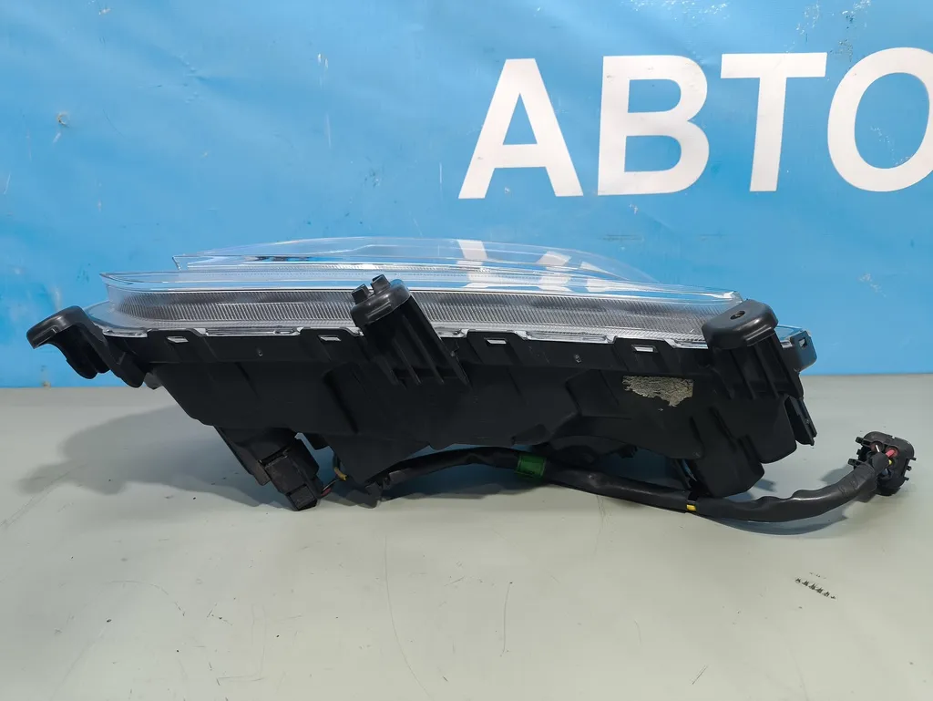 Фара противотуманная правая Hyundai Santa Fe 3 DM 2015-2018 Рестайлинг