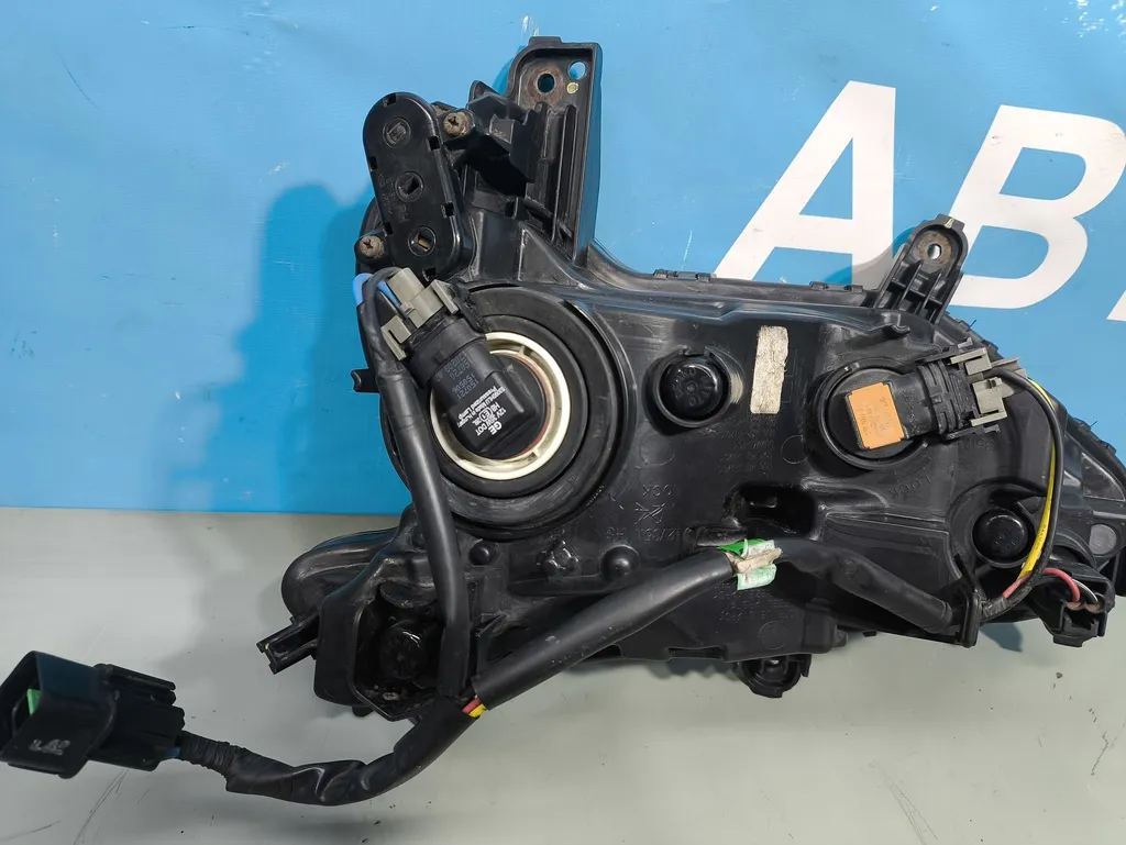 Фара противотуманная правая Hyundai Santa Fe 3 DM 2015-2018 Рестайлинг