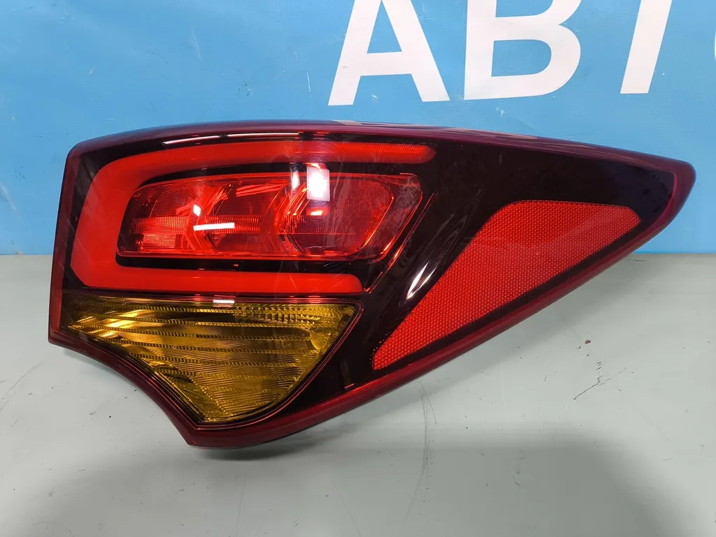 Фонарь внешний правый Hyundai Santa Fe 3 DM 2015-2018 Рестайлинг