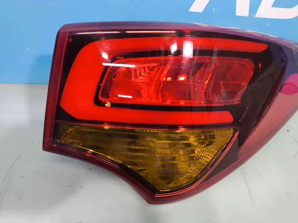 Фонарь внешний правый Hyundai Santa Fe 3 DM 2015-2018 Рестайлинг